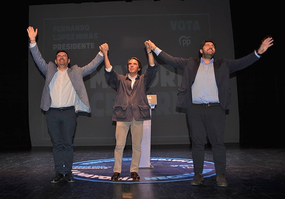 Tomás Rubio, José María Aznar y Fernando López Miras.