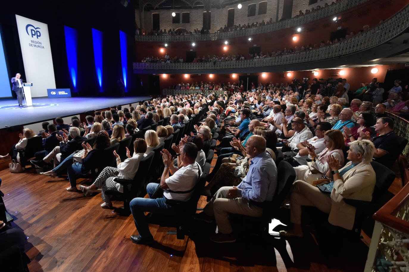 El mitin de Aznar, Miras y Ballesta en Murcia, en imágenes