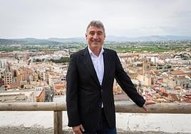 Pepe Vegara, en el mirador del seminario del monte San Miguel.