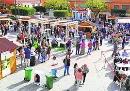 Vecinos y visitantes disfrutan de la última edición de la Feria del Vino de Jumilla.