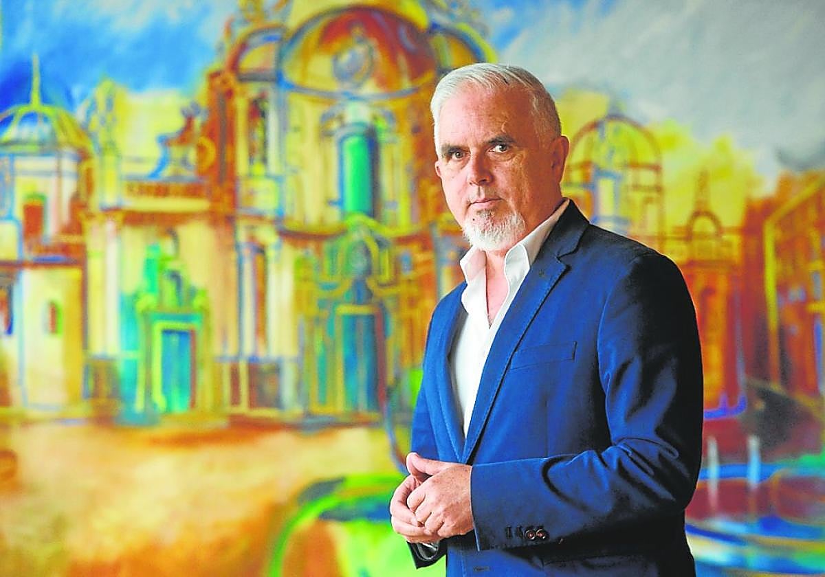 El candidato a la alcaldía de Hola Pedanías, José Mercader, ayer, en el Hotel Nelva.