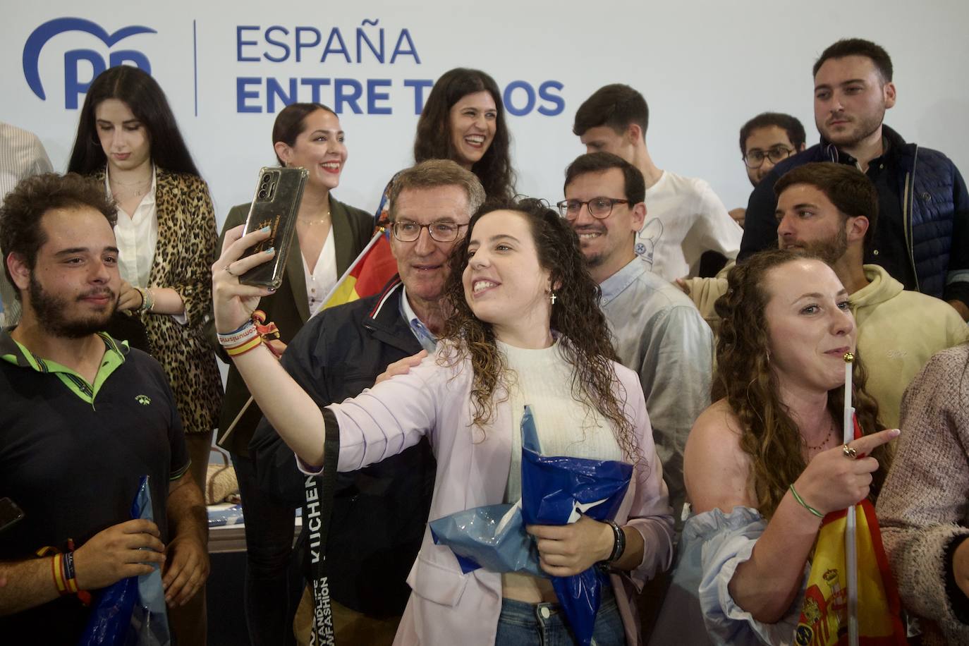 Las imágenes del mitin de Feijóo en Murcia