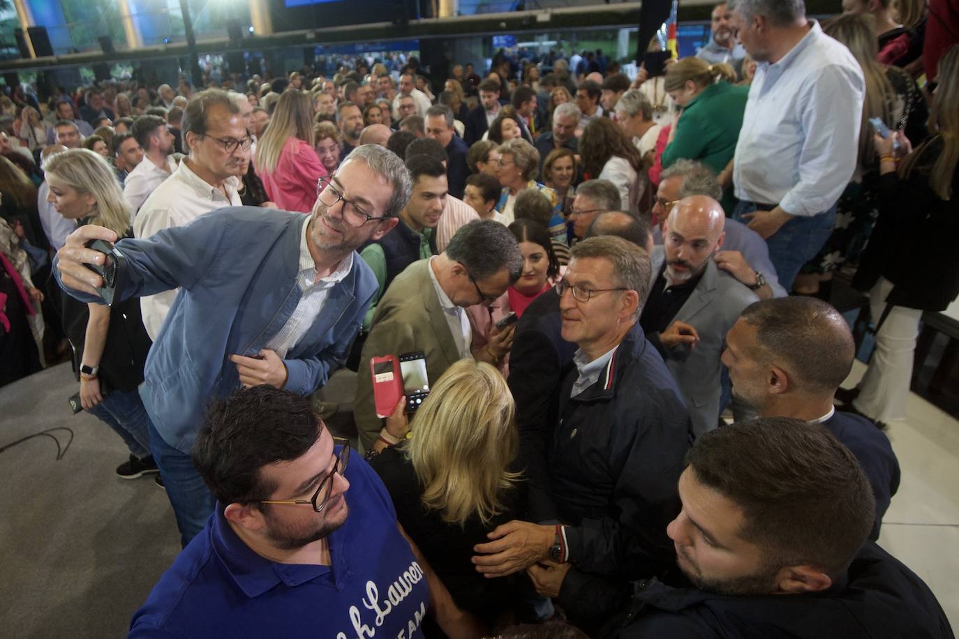 Las imágenes del mitin de Feijóo en Murcia