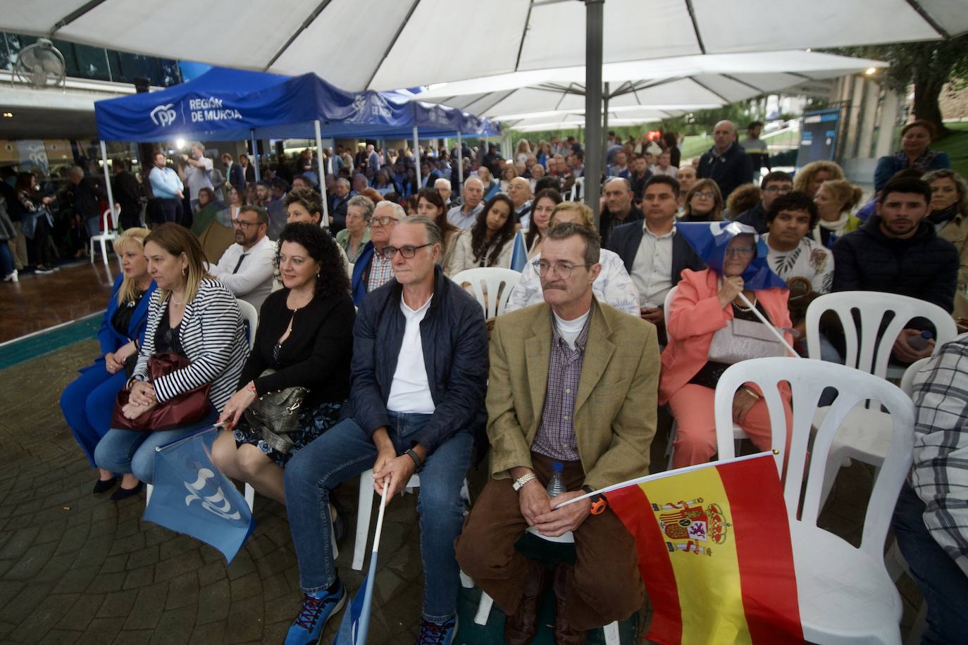 Las imágenes del mitin de Feijóo en Murcia