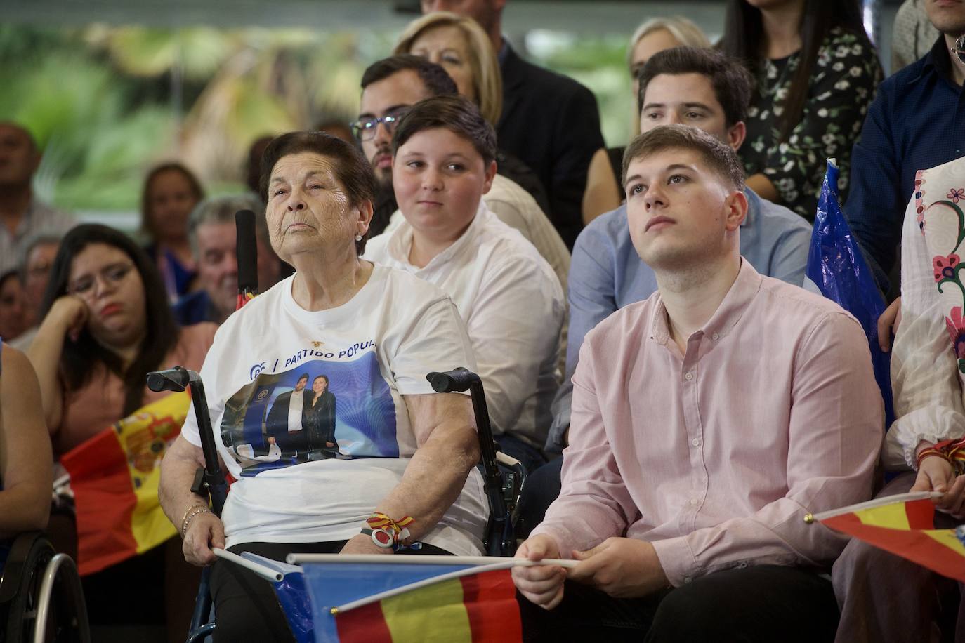 Las imágenes del mitin de Feijóo en Murcia