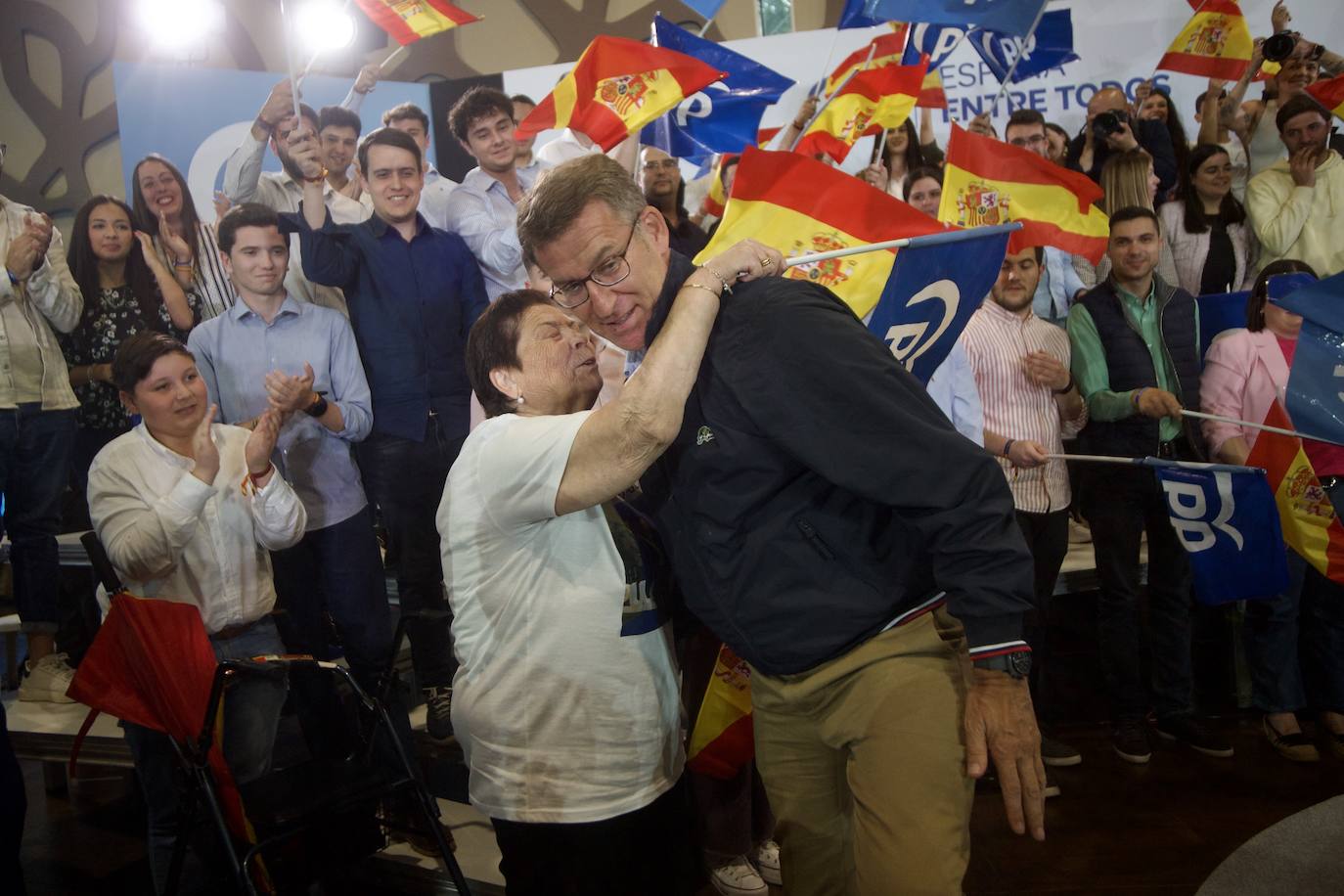 Las imágenes del mitin de Feijóo en Murcia