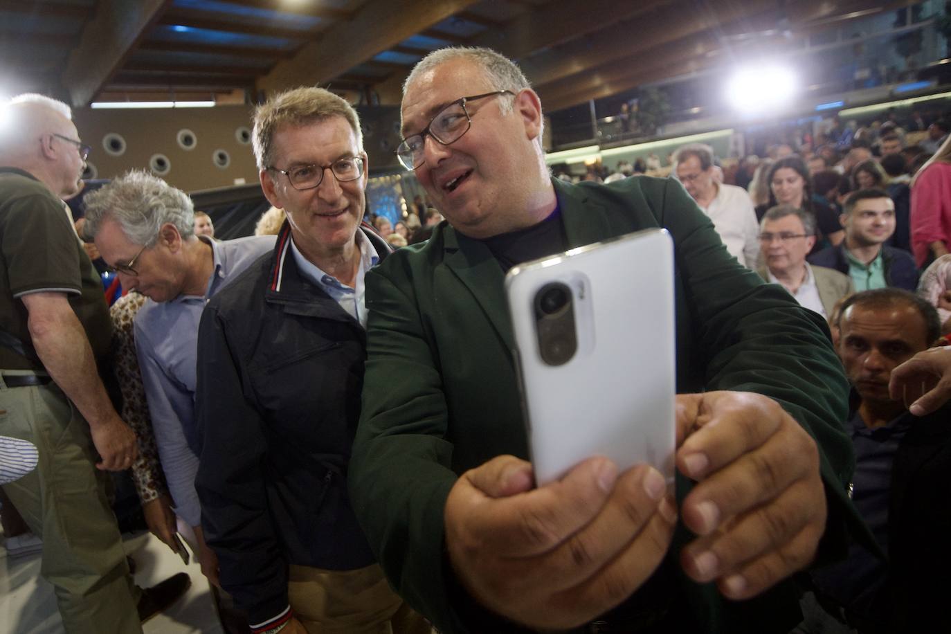 Las imágenes del mitin de Feijóo en Murcia