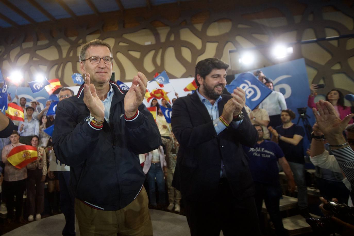 Las imágenes del mitin de Feijóo en Murcia