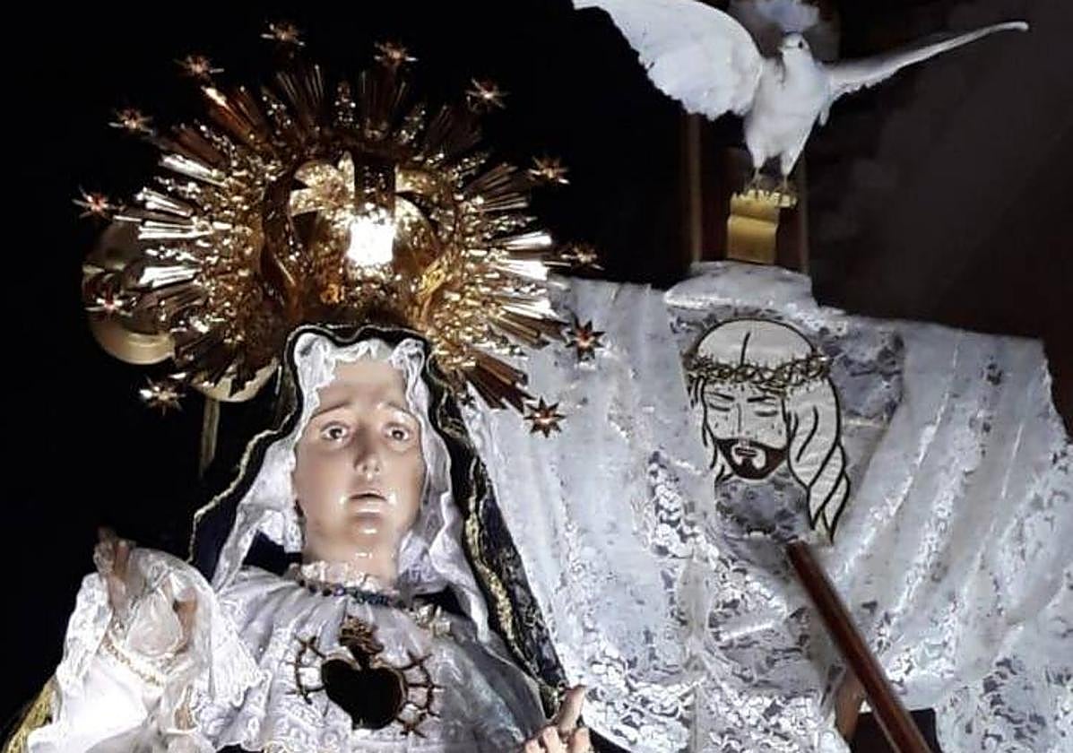 Imagen de la Virgen de los Dolores.
