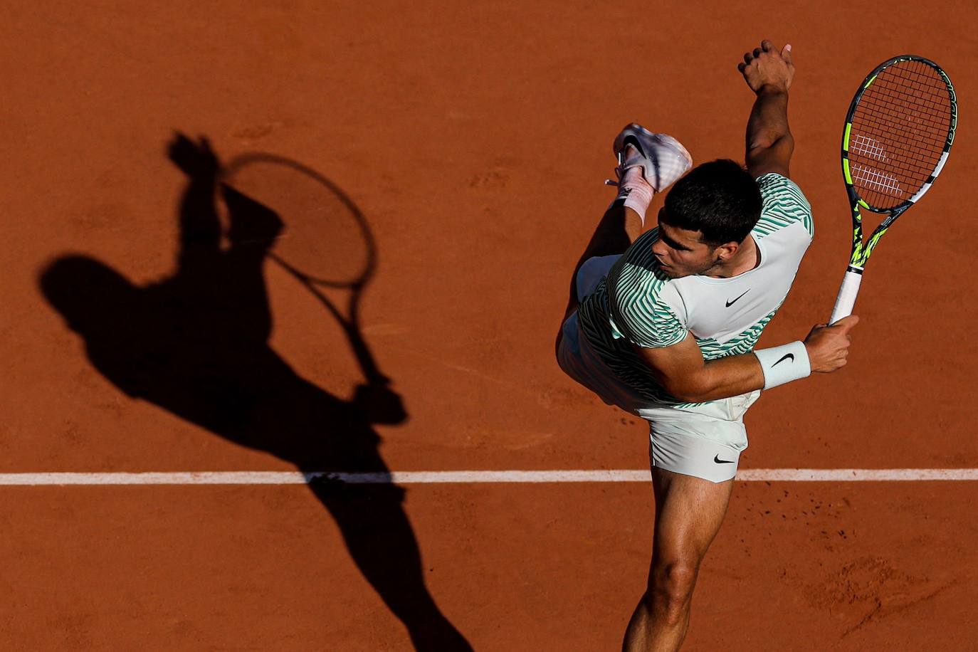 Carlos Alcaraz vence a Taro Daniel en Roland Garros