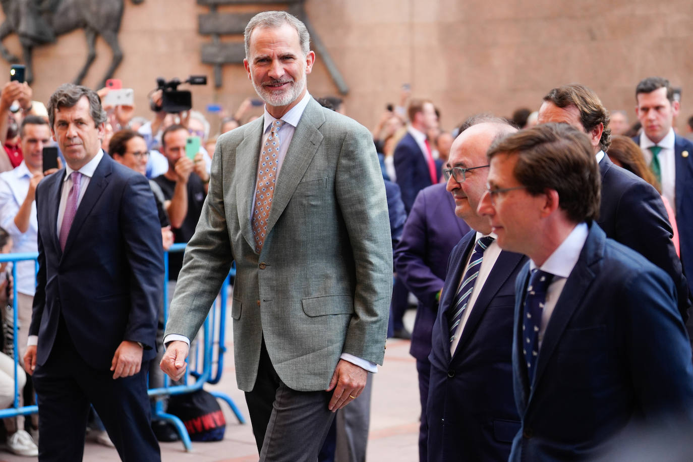 La corrida de Paco Ureña en la Feria de San Isidro en Las Ventas, en imágenes
