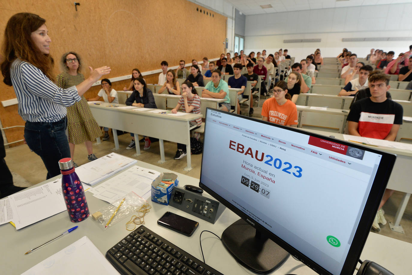 Primer día de la Ebau en el Campus de Espinardo.