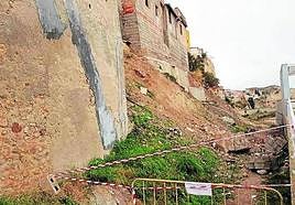 las viviendas colgantes del río Mula en imagen de archivo.