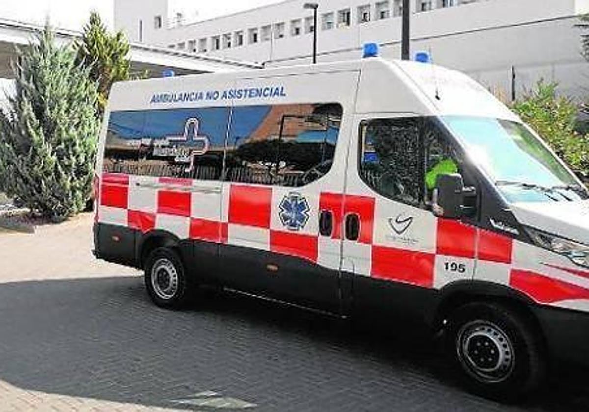 Imagen de archivo de una ambulancia no asistencial.