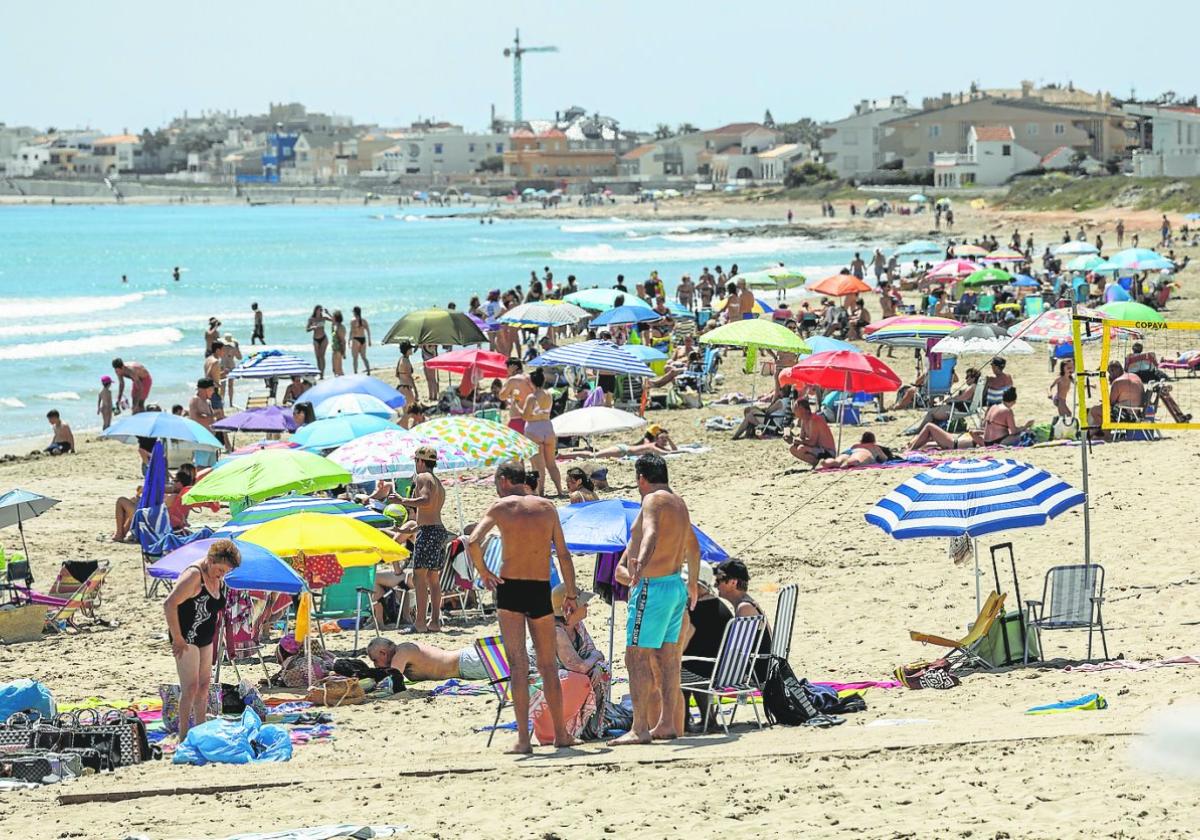 Hoteles al 90% de ocupación y playas y restaurantes llenos por el puente festivo en la Región de Murcia