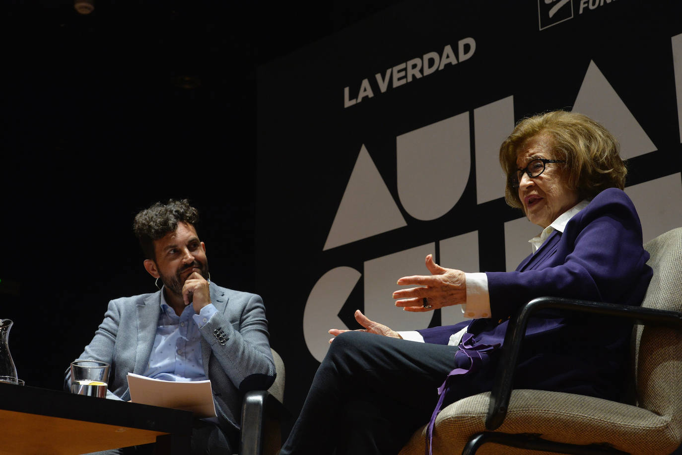 Dionisia García cierra la temporada del Aula de Cultura