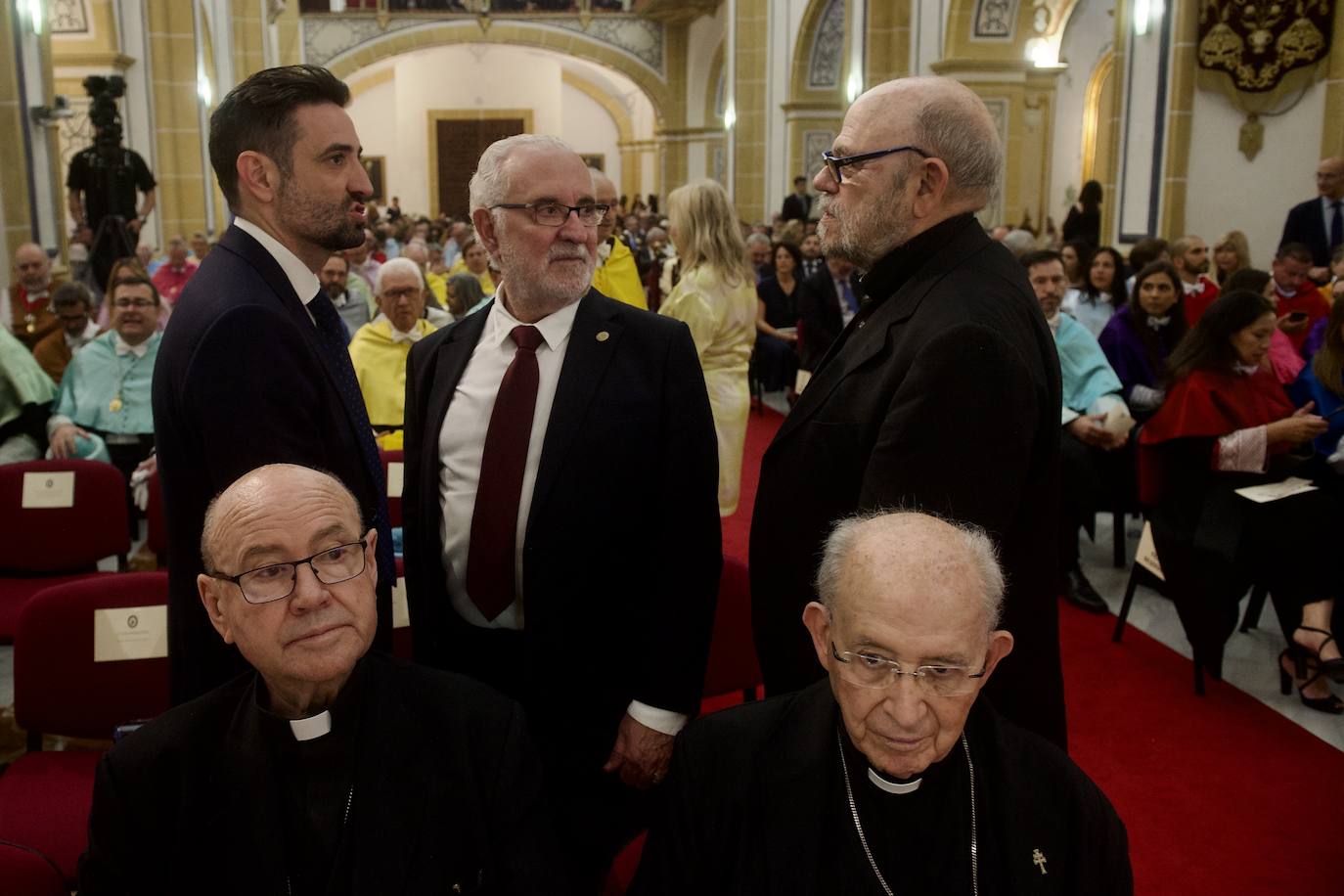 El acto de la UCAM por el día de San Antonio, en imágenes