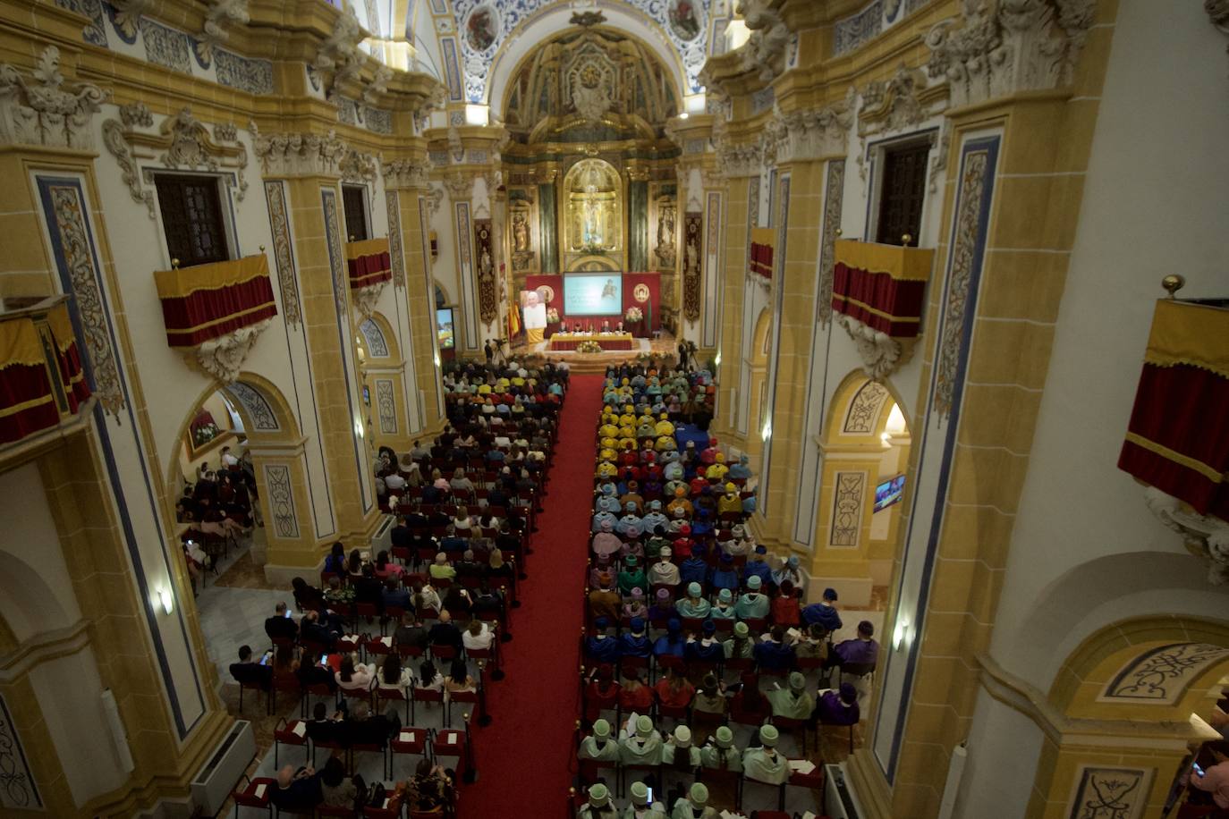 El acto de la UCAM por el día de San Antonio, en imágenes