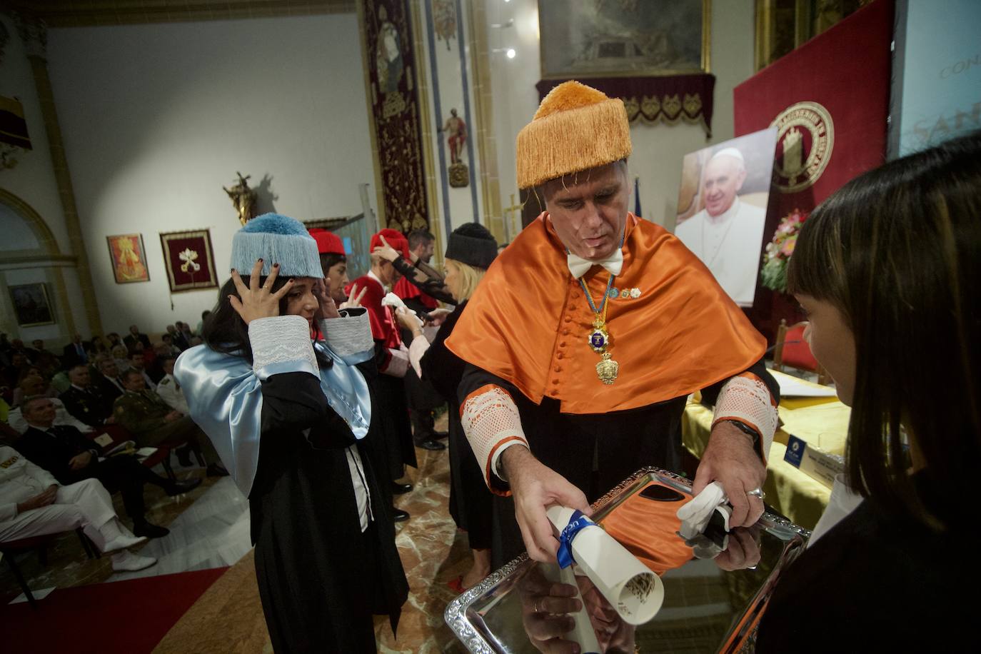 El acto de la UCAM por el día de San Antonio, en imágenes