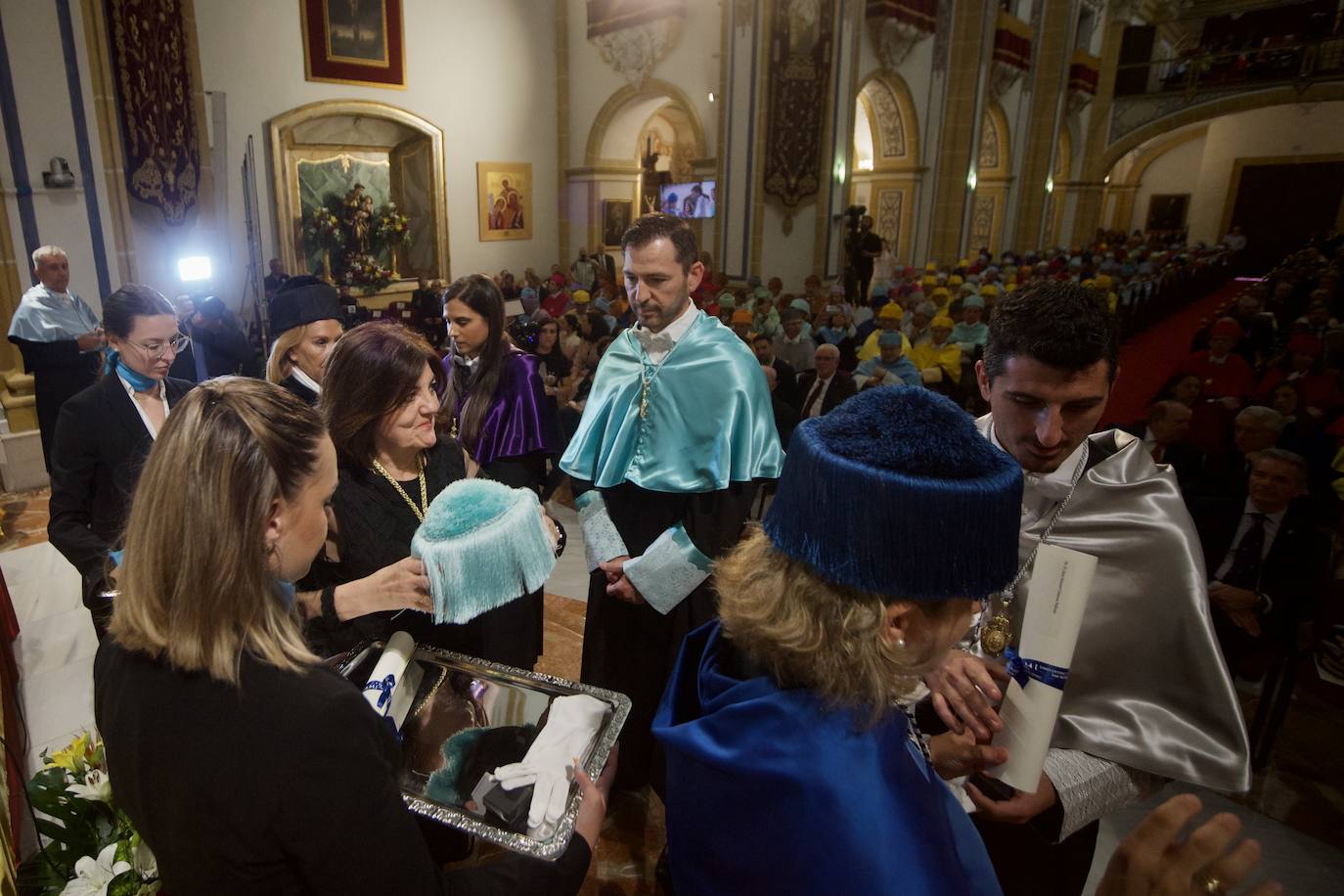 El acto de la UCAM por el día de San Antonio, en imágenes
