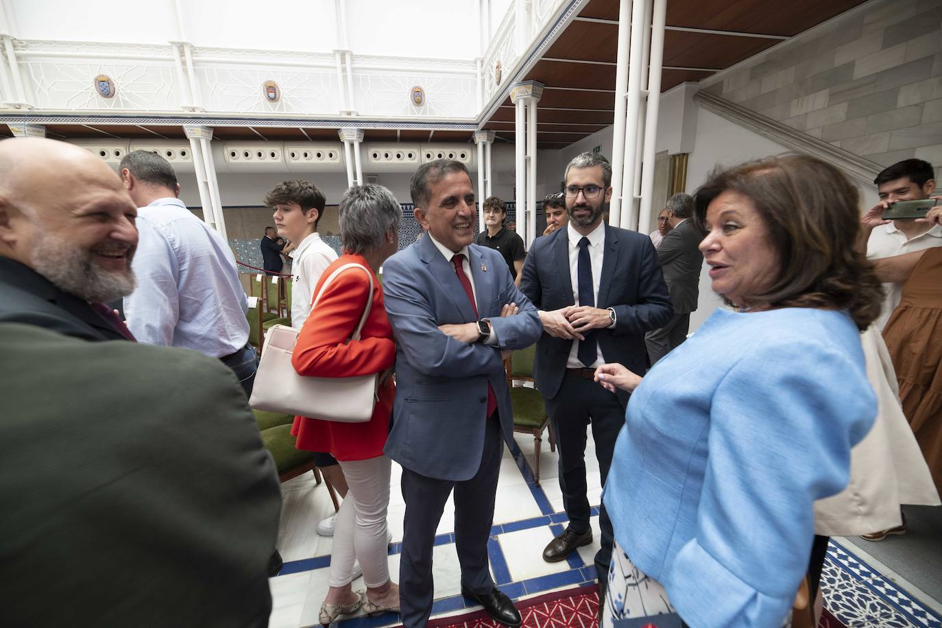 La constitución de la Asamblea Regional, en imágenes