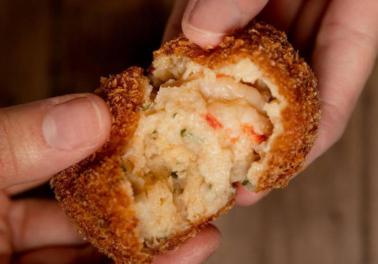 Croqueta de gamba al ajillo del restaurante Hispano (Murcia).