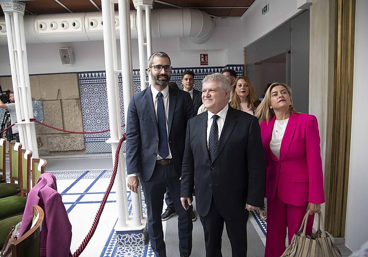 José Vélez, en la elección de la Mesa de la Asamblea Regional, este miércoles.