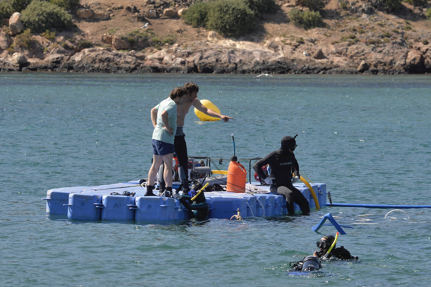 Los arqueólogos examinan ya el barco fenicio de Mazarrón