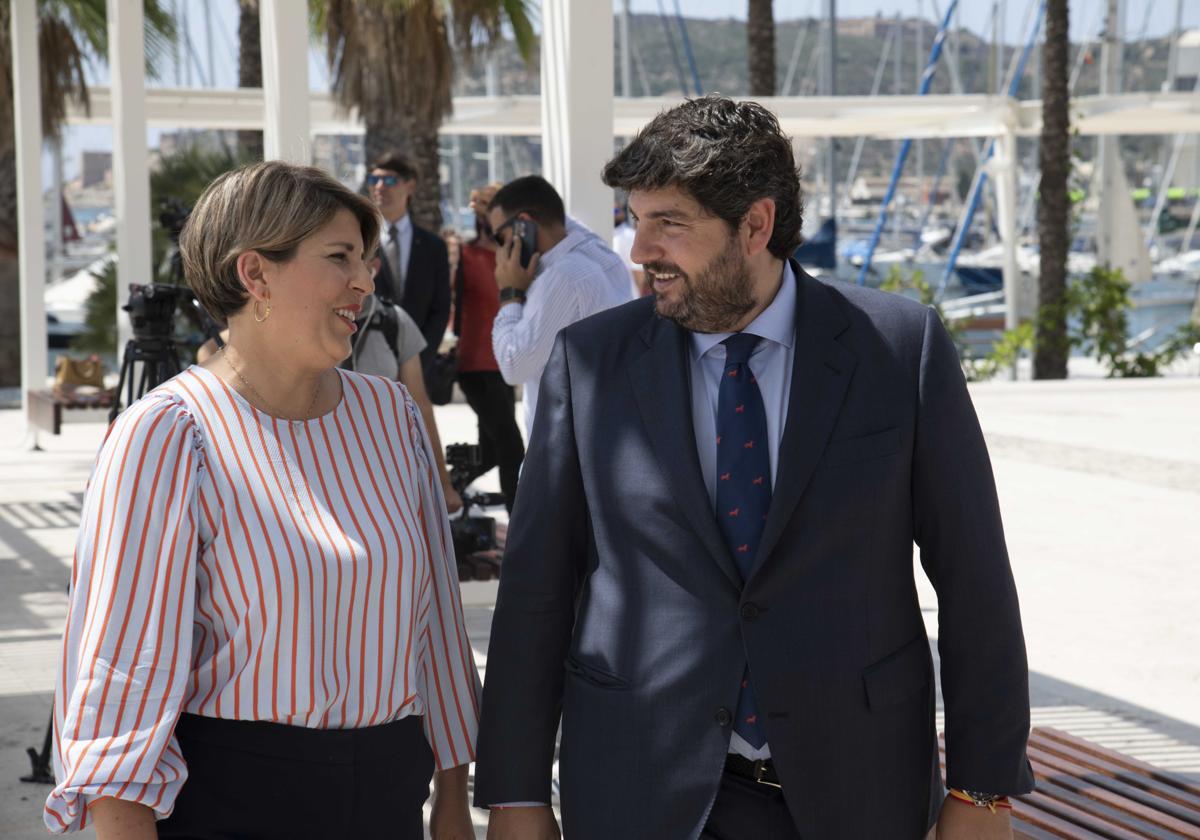 Fernando López Miras, junto a Noelia Arroyo, este viernes en Cartagena.