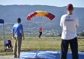 Imagen de archivo de una edición anterior del Campeonato de Paracaidismo.