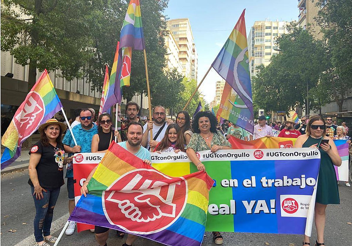Miembros de UGT, en la Marcha del Orgullo LGTBI, el año pasado en Murcia.