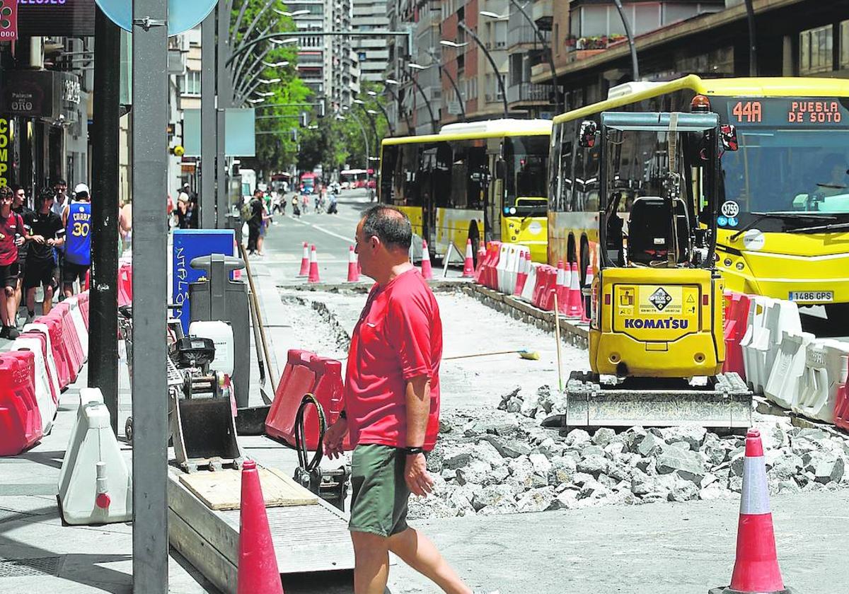 Imagen de archivo de las obras de movilidad en la Gran Vía de Murcia.