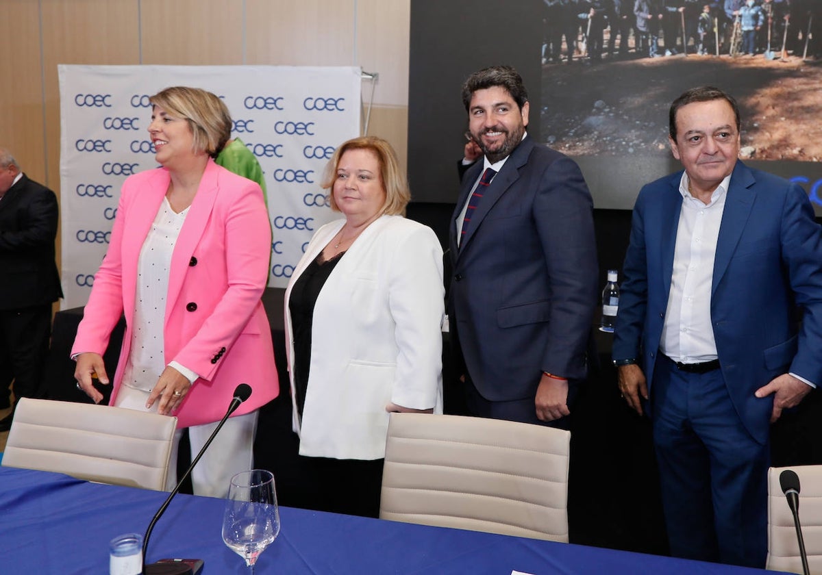 Arroyo, Correa, López Miras y Albarracín, momentos antes del comienzo de la asamblea general de la patronal.