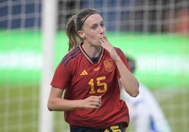 Eva Navarro celebra su gol ante Panamá, este jueves en Avilés.