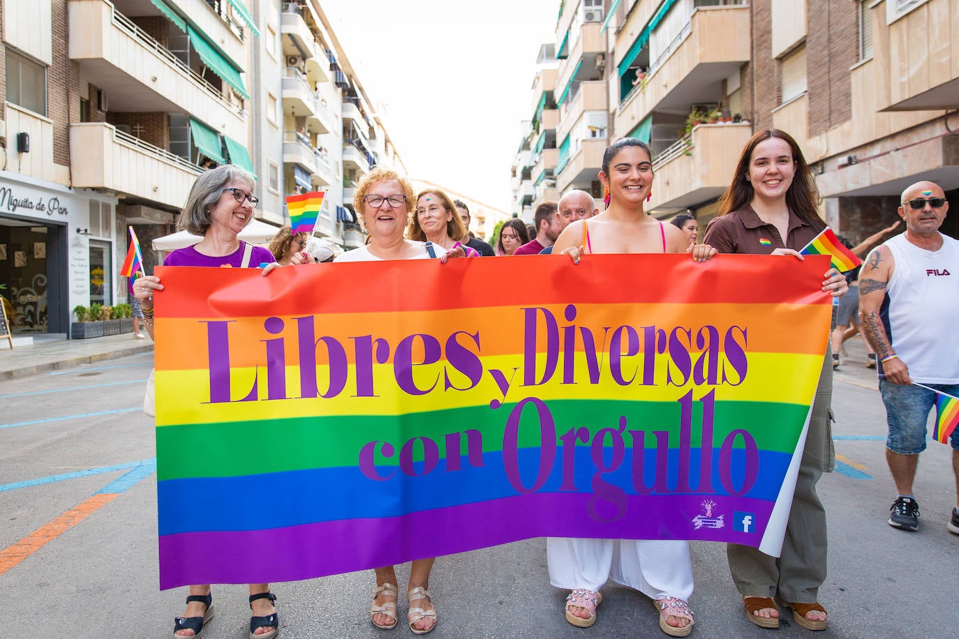 El Orgullo protesta contra la entrada de la ultraderecha en el gobierno de Orihuela