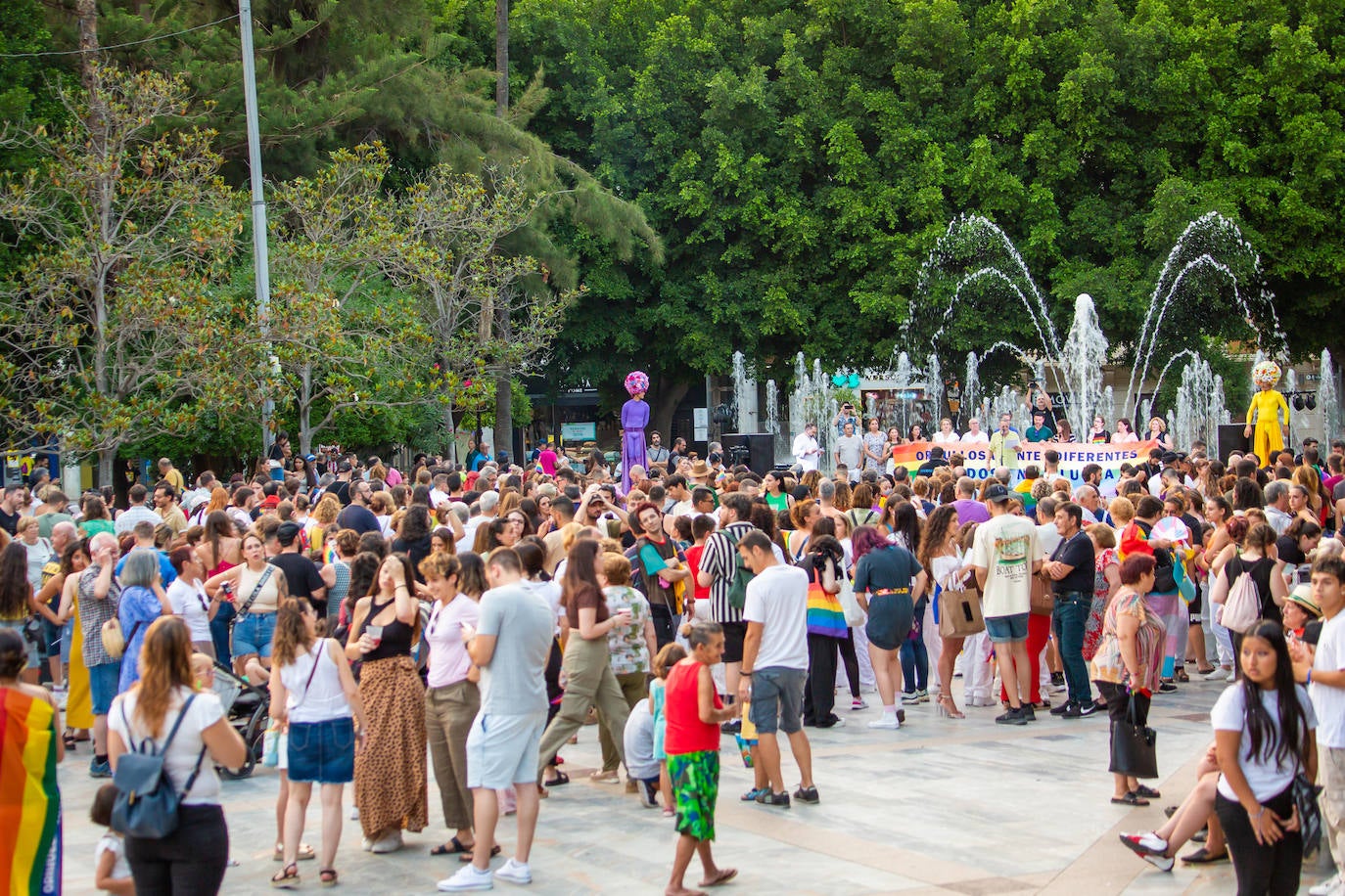 El Orgullo protesta contra la entrada de la ultraderecha en el gobierno de Orihuela