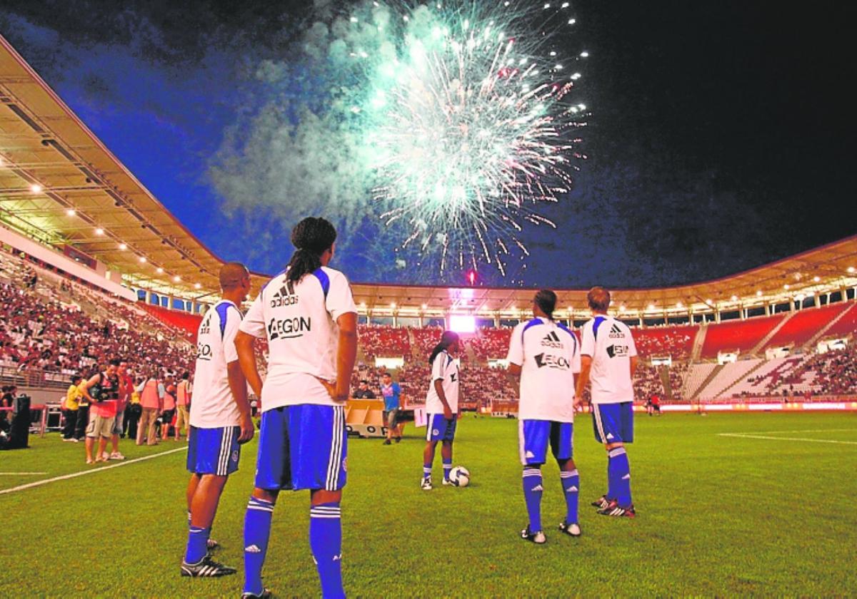 El castillo de fuegos artificiales del Real Murcia-Ajax.