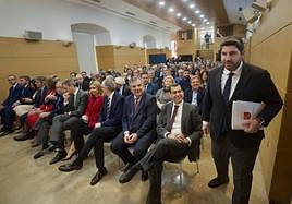 El presidente Miras y los consejeros -en primera fila-, en el acto del balance de la legislatura realizado en San Esteban el 21 de febrero.
