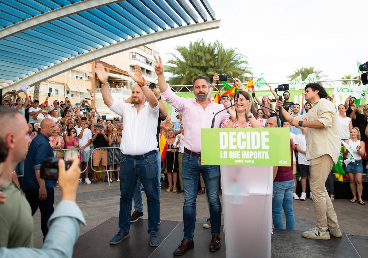 Las imágenes de la visita de Santiago Abascal a Torrevieja