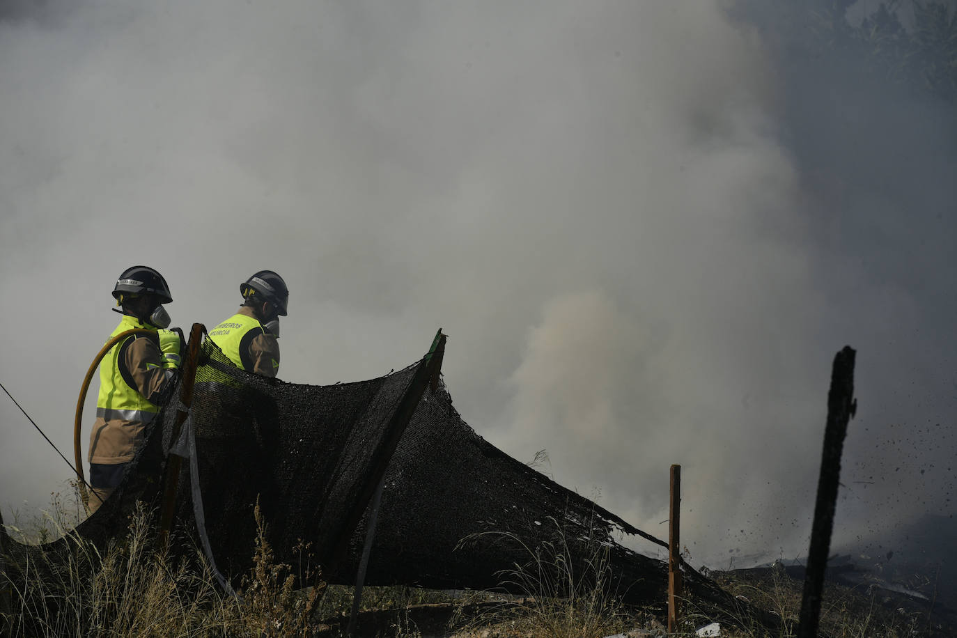 Un incendio en el poblado chabolista de La Fica alerta a los bomberos