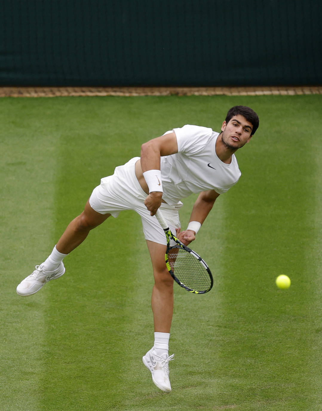 Alcaraz despega en Wimbledon