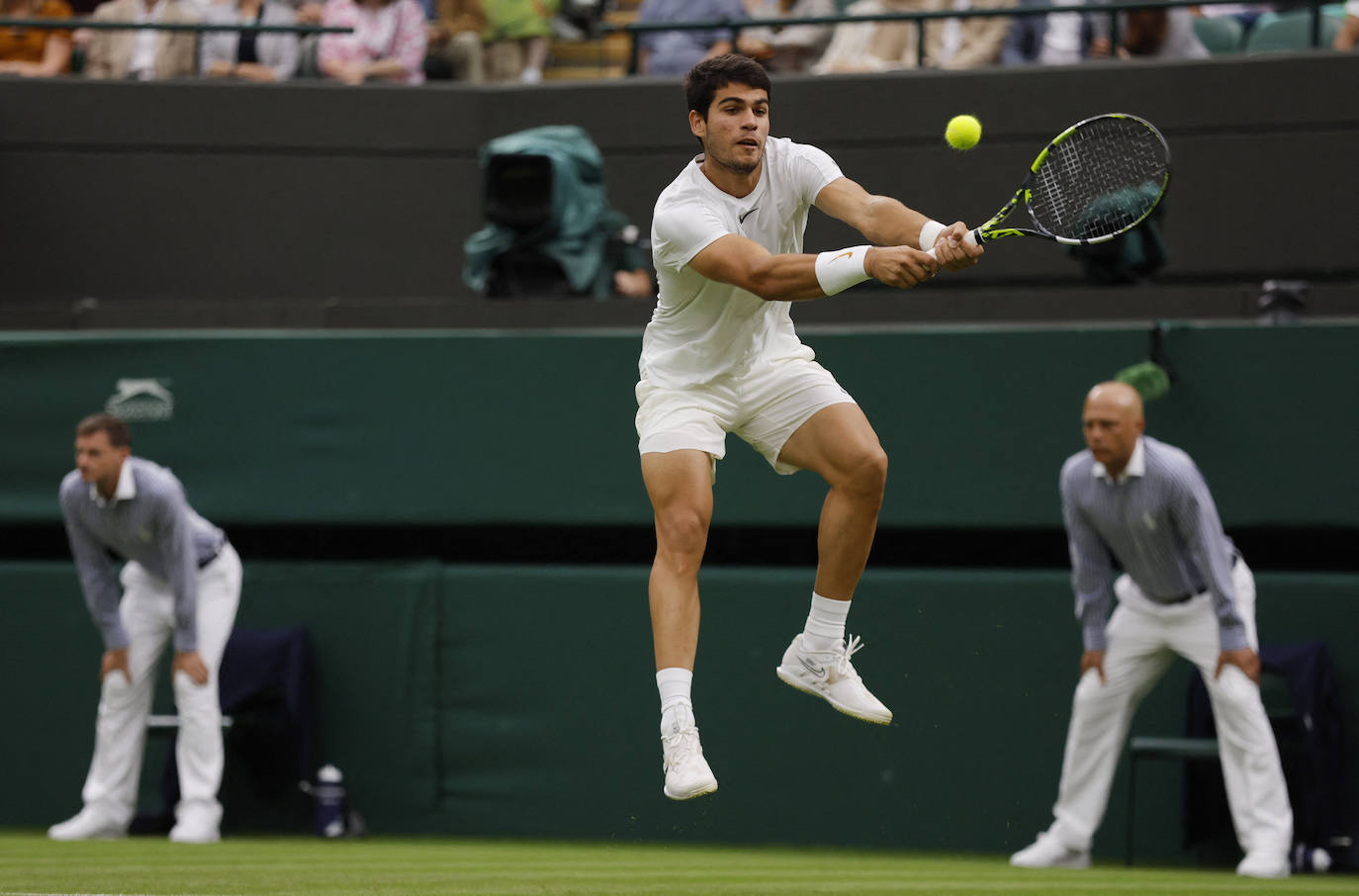 Alcaraz despega en Wimbledon