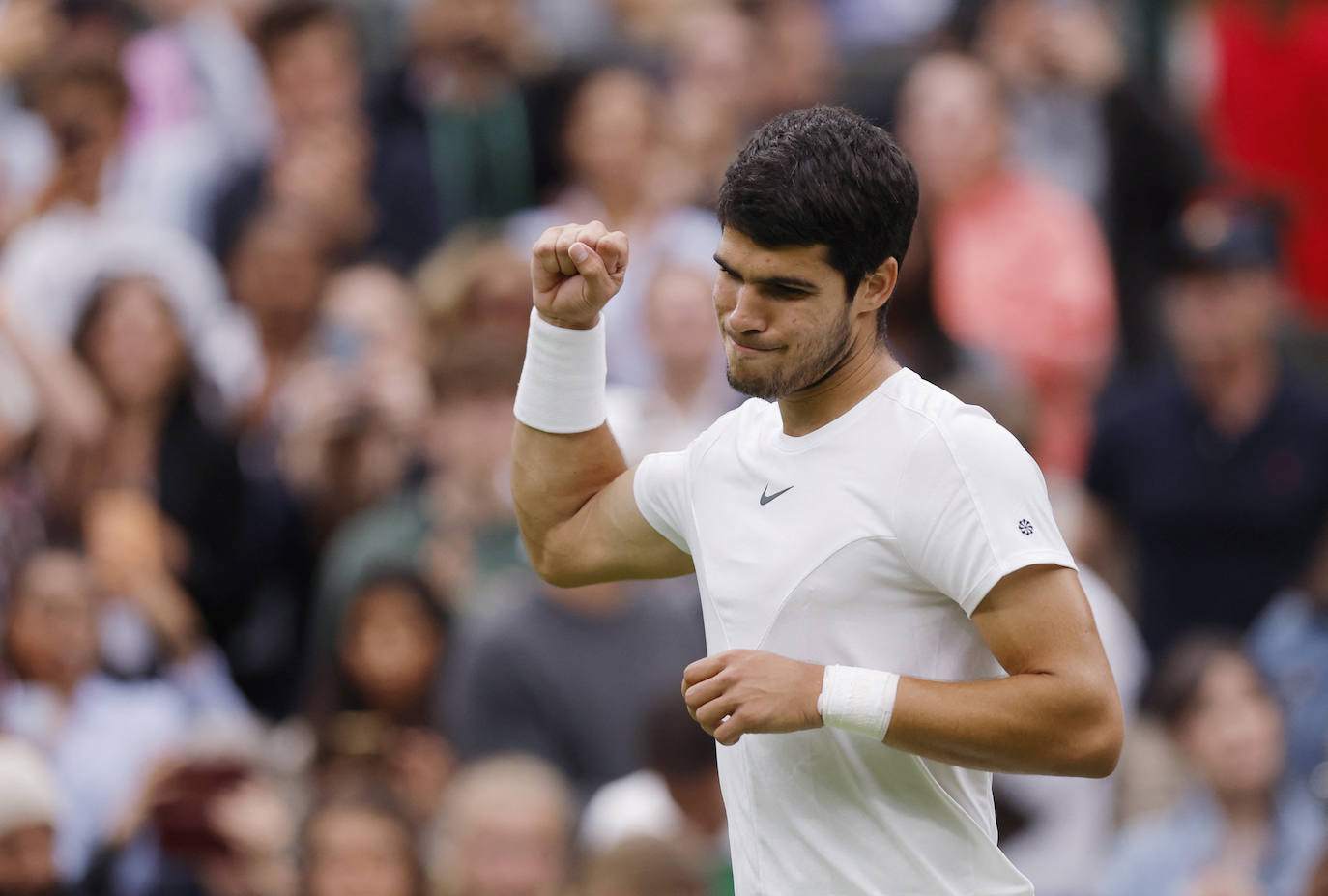 Alcaraz despega en Wimbledon