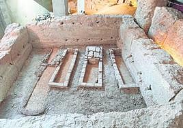 Uno de los enterramientos que se podrán ver durante la visita musealizada de los restos cuando acaben las excavaciones.