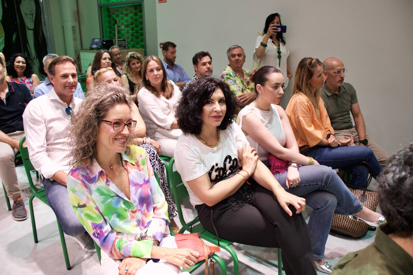 Subasta benéfica de arte, en imágenes