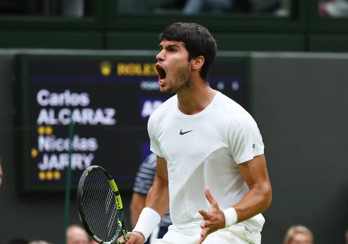 El partido entre Carlos Alcaraz y Jarry en Wimbledon, en imágenes