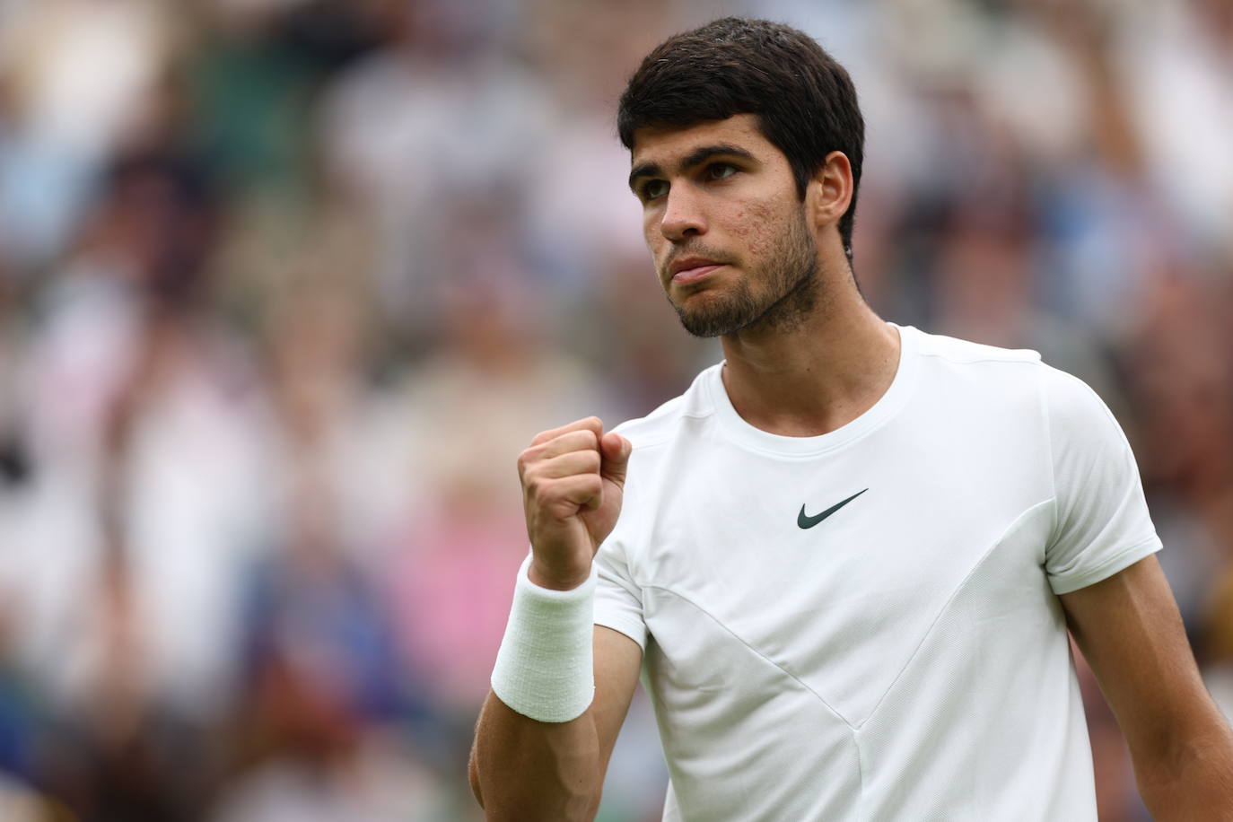 El partido entre Carlos Alcaraz y Jarry en Wimbledon, en imágenes