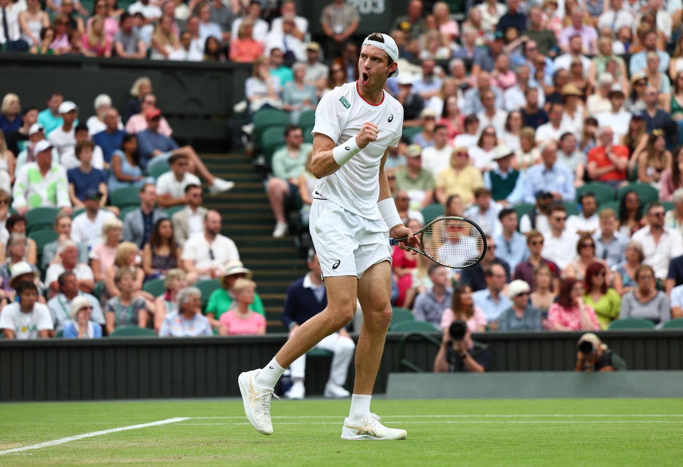 El partido entre Carlos Alcaraz y Jarry en Wimbledon, en imágenes