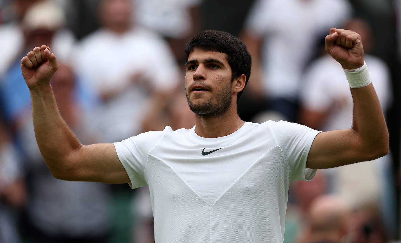 El partido entre Carlos Alcaraz y Jarry en Wimbledon, en imágenes