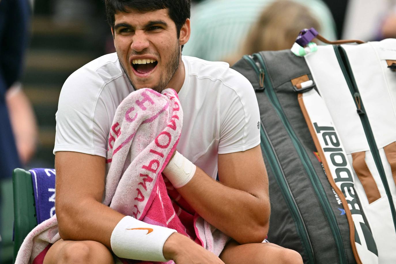 El partido entre Carlos Alcaraz y Jarry en Wimbledon, en imágenes